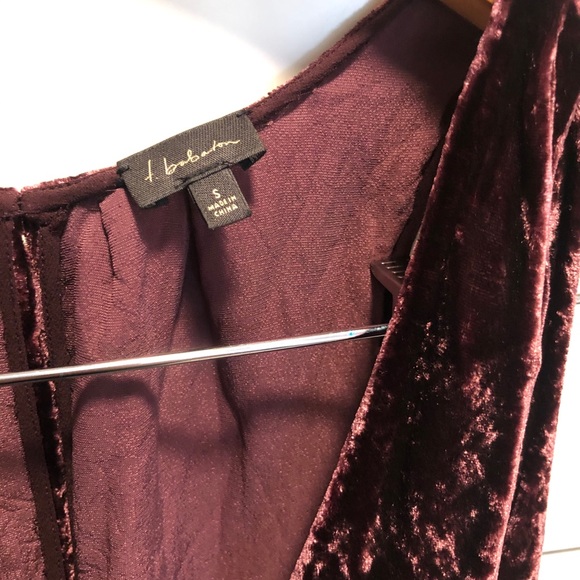 Aritzia velvet dress - Picture 4 of 7